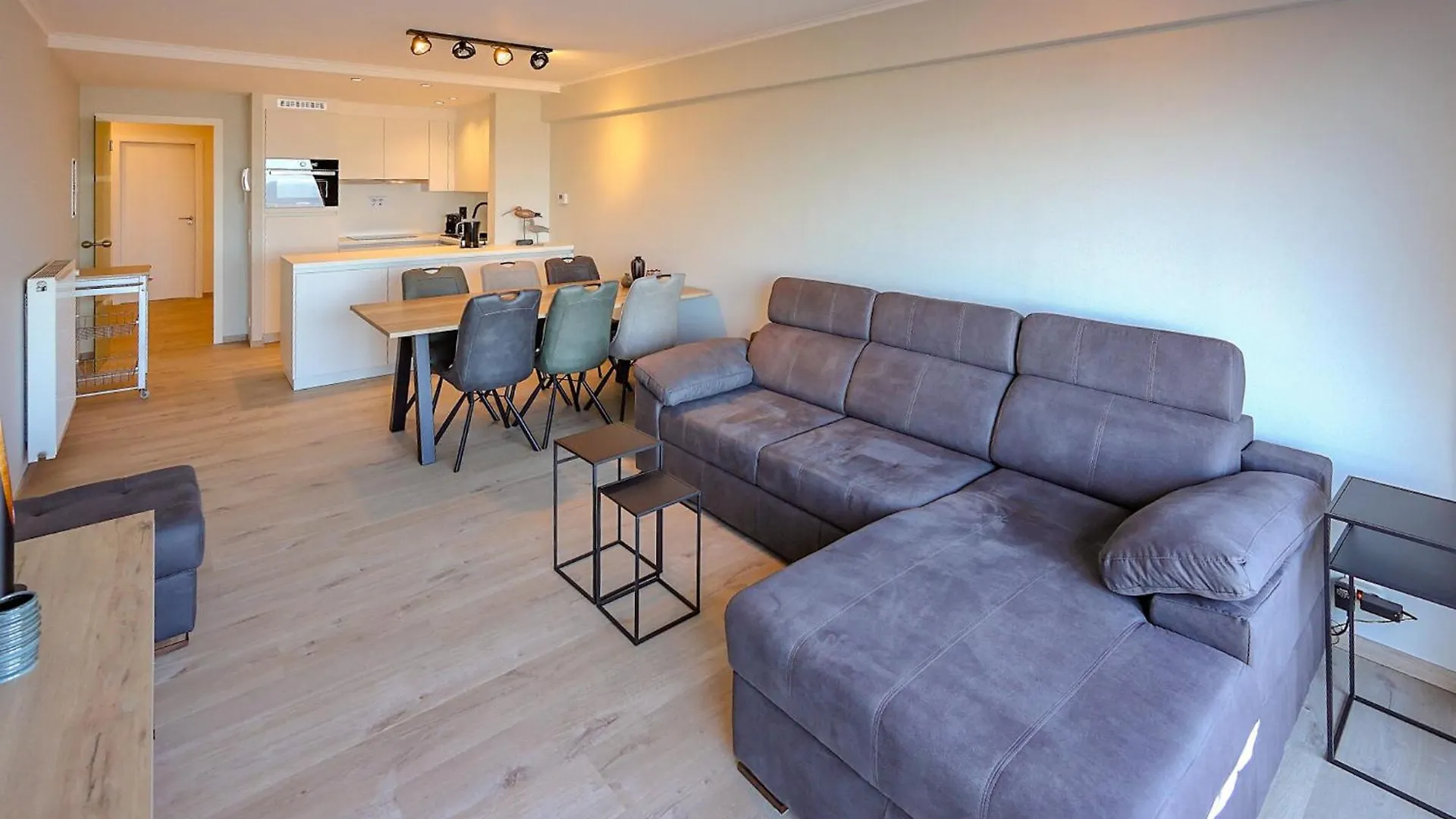 Amazing Apartment In Oostende With House Sea View בלגיה